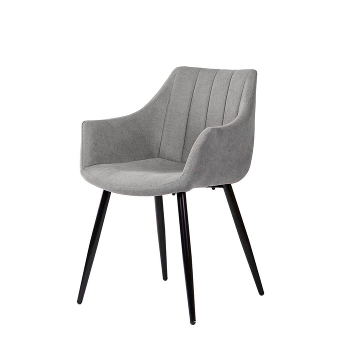 Silla Fiona de Kifoni, de 56 cm de ancho y 7 kg, vista principal