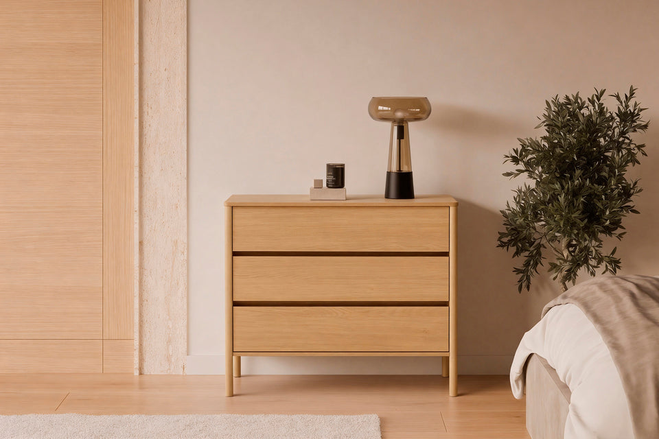 Cómoda Treviso, de roble y madera para el dormitorio, en un ambiente real, 100 × 40 × 78 cm